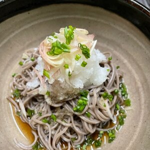 ざる蕎麦と手作りだし醤油。